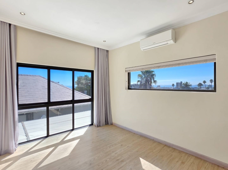 3 Bedroom Property for Sale in Fresnaye Western Cape